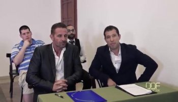 Watch her do a split then cum on her perfect ass